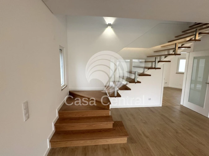 Moradia T3 para Venda em São Domingos de Rana Foto 21