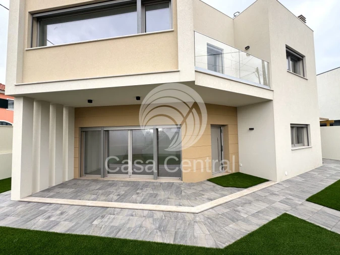 Moradia T3 para Venda em São Domingos de Rana Foto 52