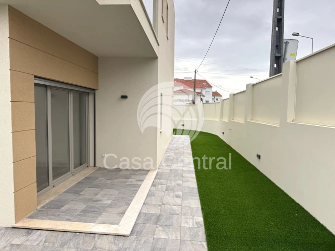 Moradia T3 para Venda em São Domingos de Rana Foto 54