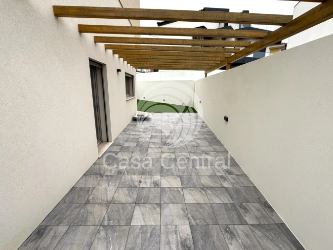 Moradia T3 para Venda em São Domingos de Rana Foto 60