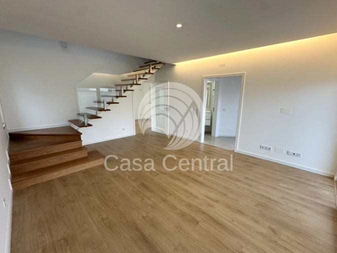 Moradia T3 para Venda em São Domingos de Rana Foto 6