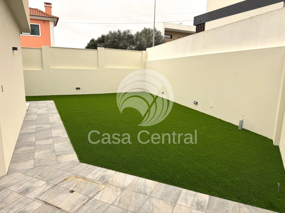 Moradia T3 para Venda em São Domingos de Rana Foto 55