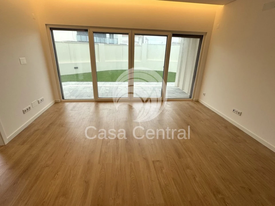 Moradia T3 para Venda em São Domingos de Rana Foto 8