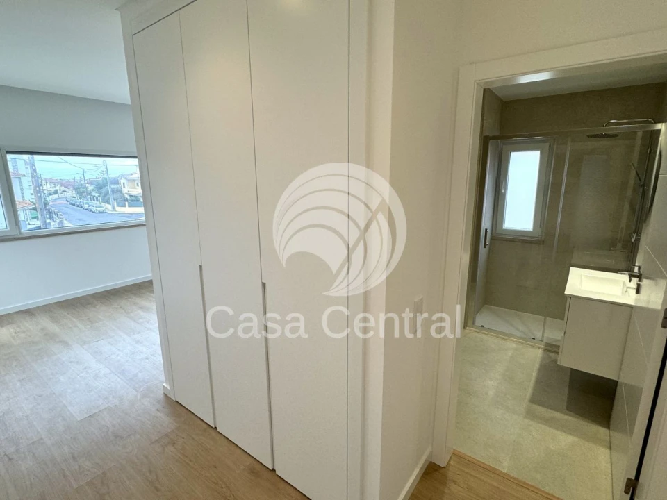 Moradia T3 para Venda em São Domingos de Rana Foto 24