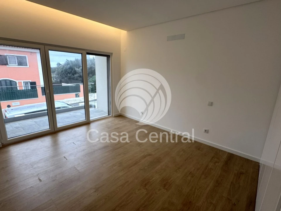 Moradia T3 para Venda em São Domingos de Rana Foto 37