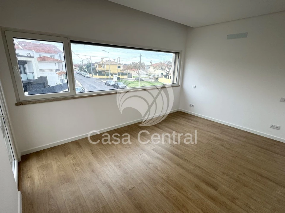 Moradia T3 para Venda em São Domingos de Rana Foto 26