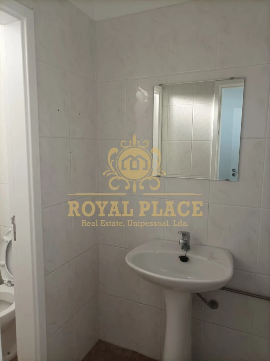 Loja para Arrendamento em Fiães Foto 10