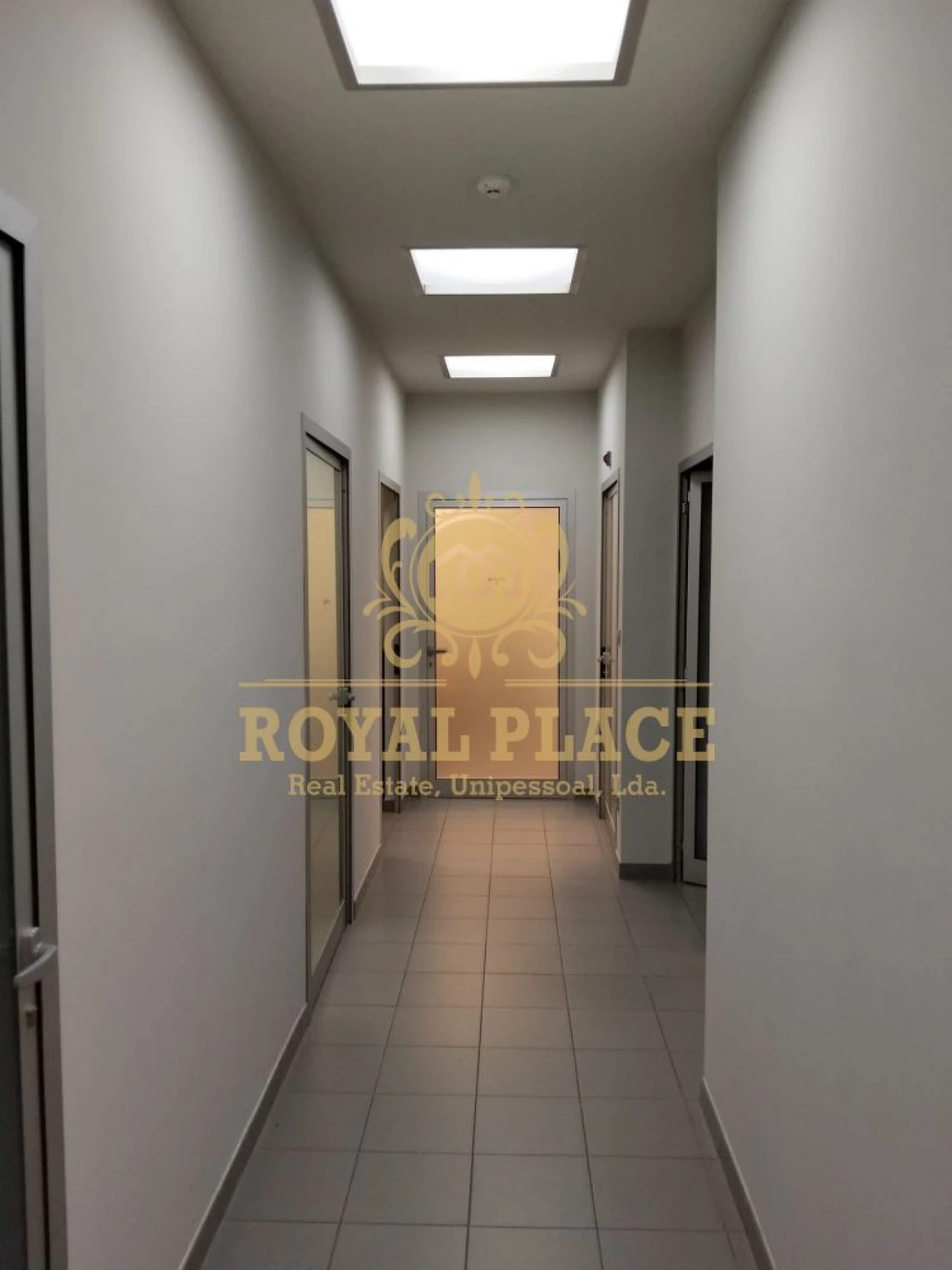 Loja para Arrendamento em Fiães Foto 26