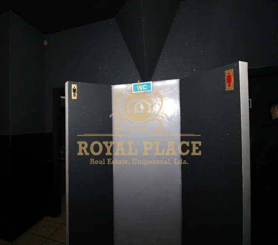 Loja para Arrendamento em São João de Ver Foto 6