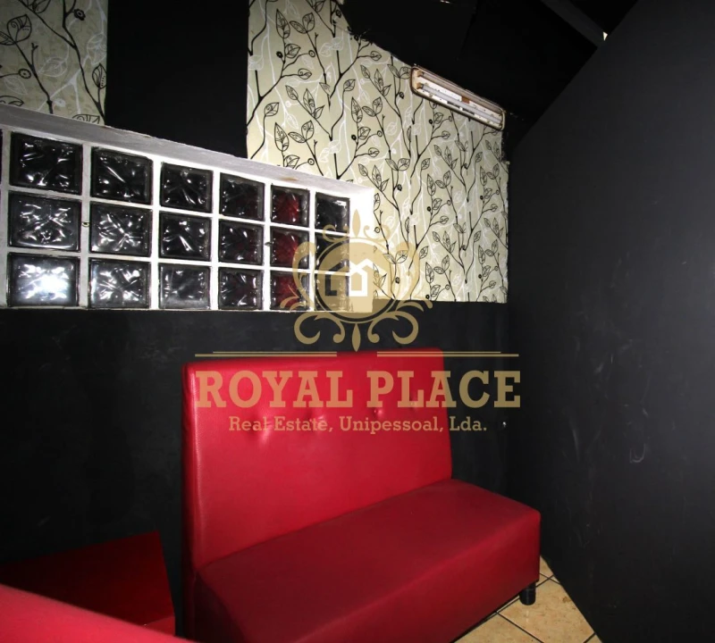 Loja para Arrendamento em São João de Ver Foto 4