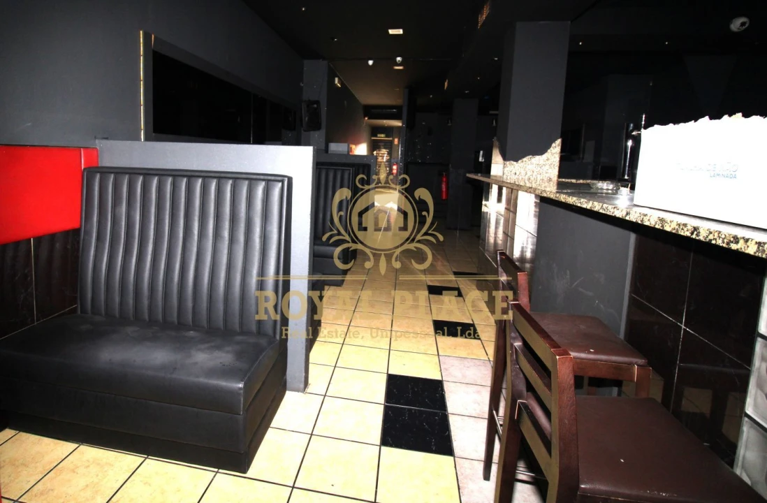 Loja para Arrendamento em São João de Ver Foto 5