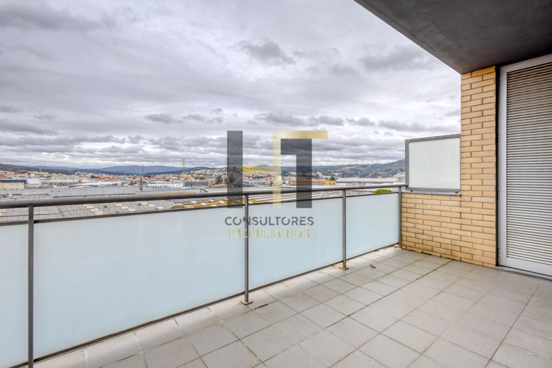 Moradia T3 para Venda em Alfena Foto 36