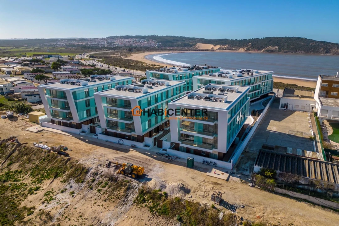 Apartamento T1 para Venda em São Martinho do Porto Foto 1