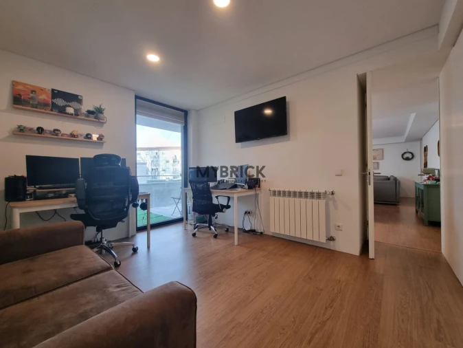 Apartamento T2 para Venda em Ramalde Foto 16