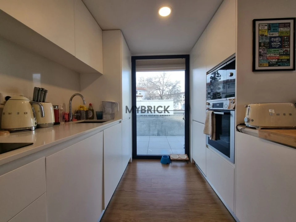 Apartamento T2 para Venda em Ramalde Foto 6