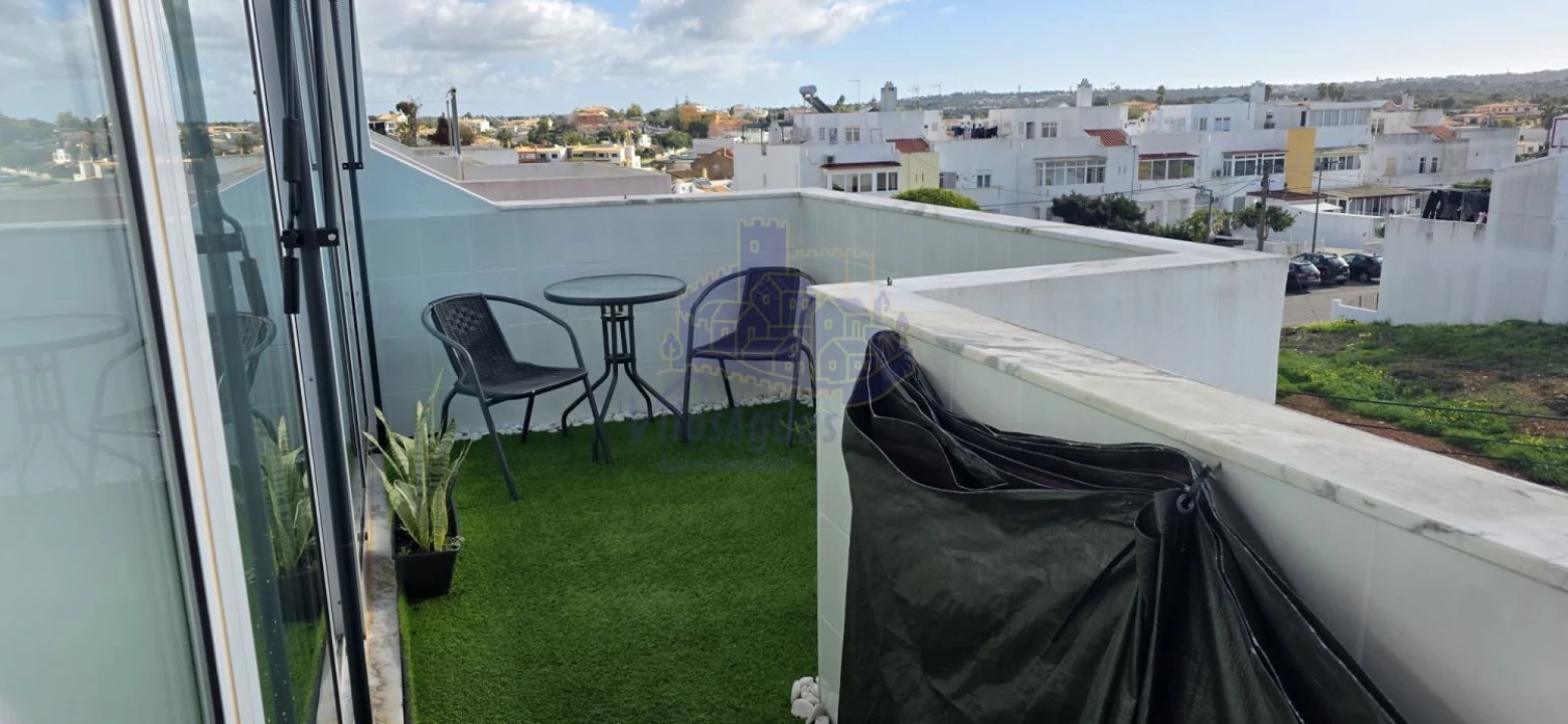 Apartamento T3 para Venda em Estômbar e Parchal Foto 11