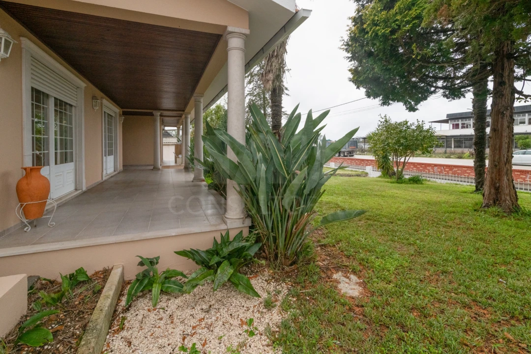 Moradia T5 para Venda em Meirinhas Foto 4