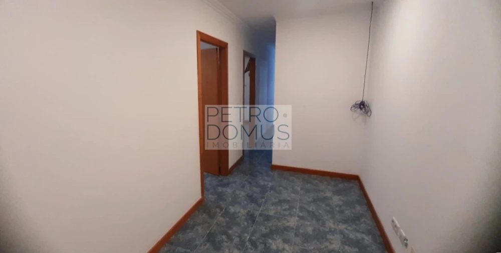 Loja para Arrendamento em Marrazes e Barosa Foto 5