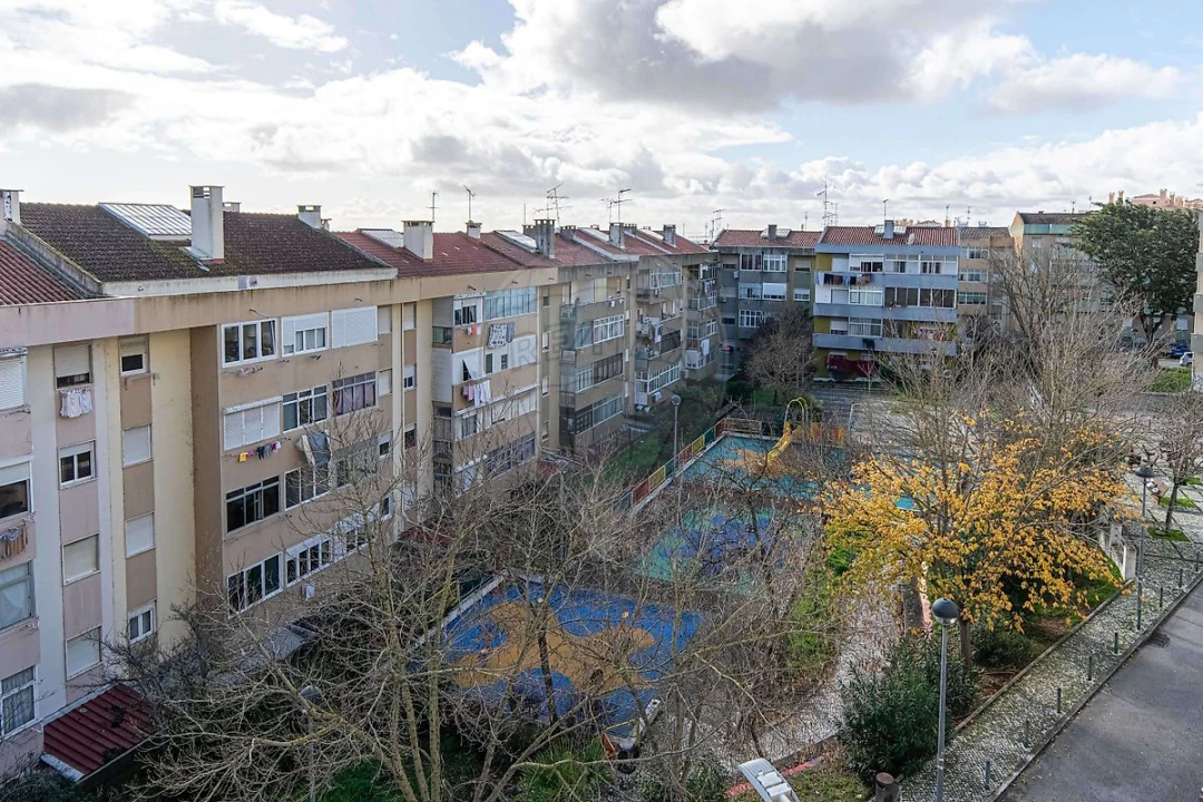 Apartamento T3 para Venda em Póvoa de Santa Iria e Forte da Casa Foto 25