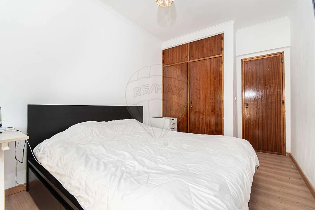 Apartamento T3 para Venda em Póvoa de Santa Iria e Forte da Casa Foto 11