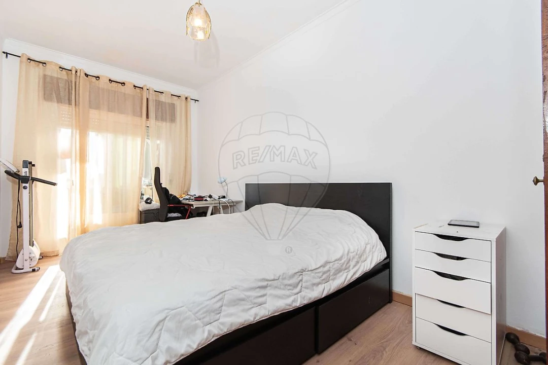 Apartamento T3 para Venda em Póvoa de Santa Iria e Forte da Casa Foto 10