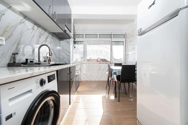 Apartamento T3 para Venda em Póvoa de Santa Iria e Forte da Casa Foto 22