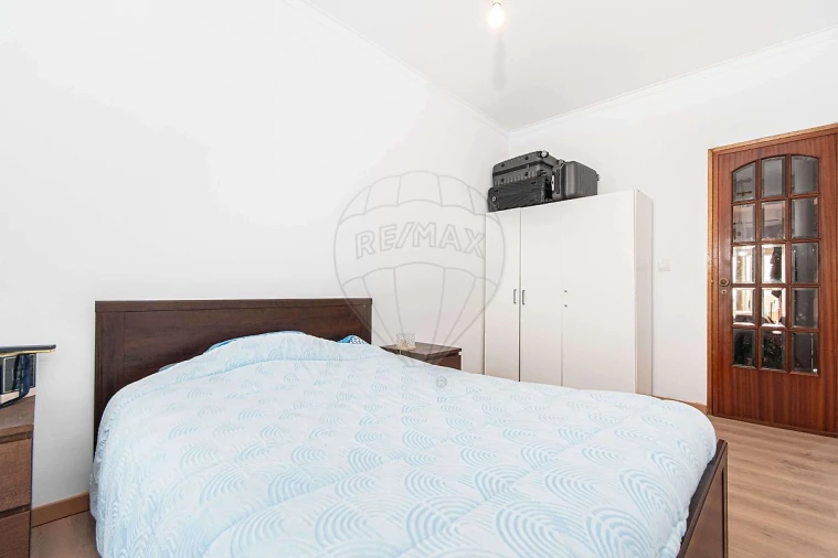 Apartamento T3 para Venda em Póvoa de Santa Iria e Forte da Casa Foto 12
