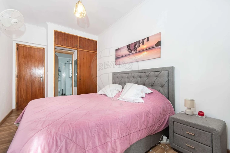 Apartamento T3 para Venda em Póvoa de Santa Iria e Forte da Casa Foto 15