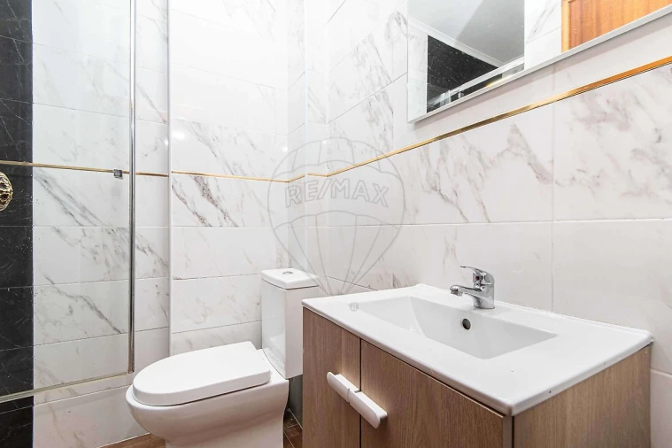 Apartamento T3 para Venda em Póvoa de Santa Iria e Forte da Casa Foto 17