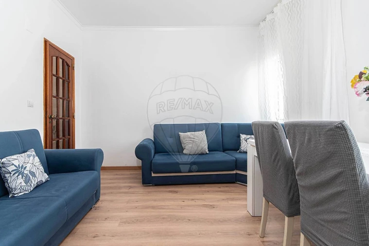 Apartamento T3 para Venda em Póvoa de Santa Iria e Forte da Casa Foto 9