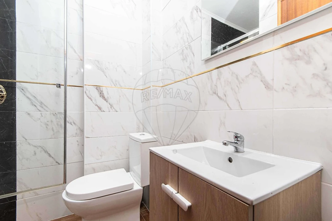 Apartamento T3 para Venda em Póvoa de Santa Iria e Forte da Casa Foto 17