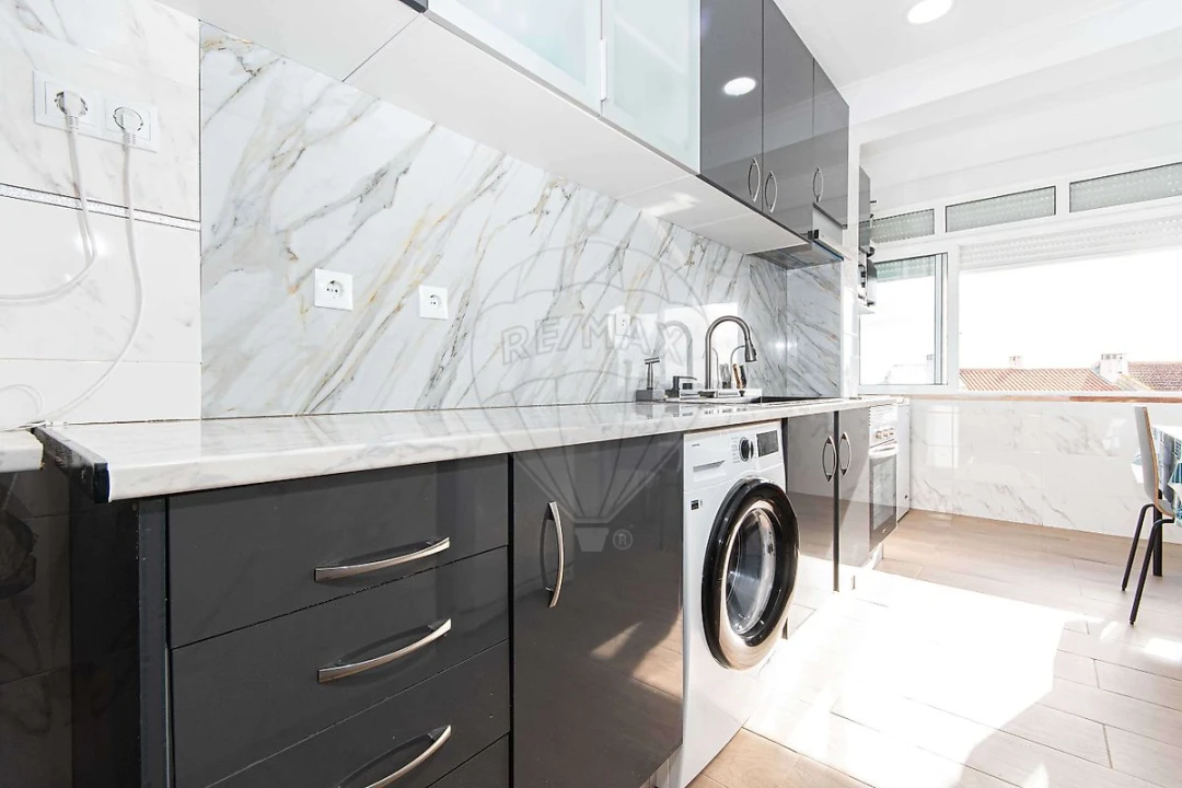 Apartamento T3 para Venda em Póvoa de Santa Iria e Forte da Casa Foto 21