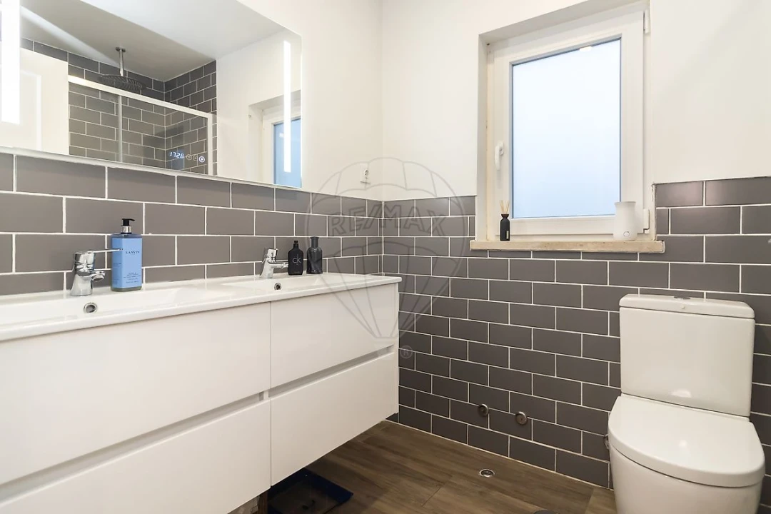 Moradia T3 para Venda em Quinta do Conde Foto 37