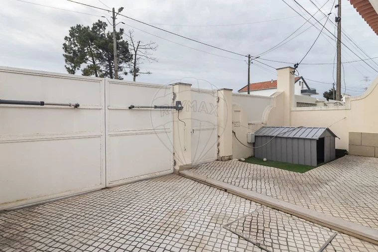 Moradia T3 para Venda em Quinta do Conde Foto 4