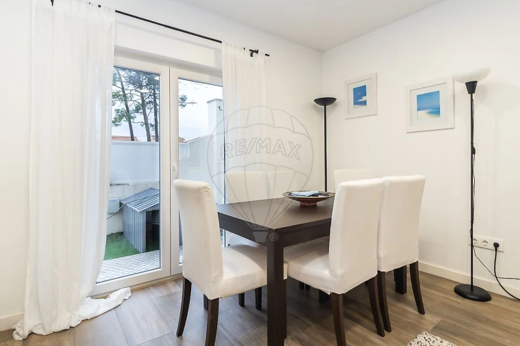 Moradia T3 para Venda em Quinta do Conde Foto 6