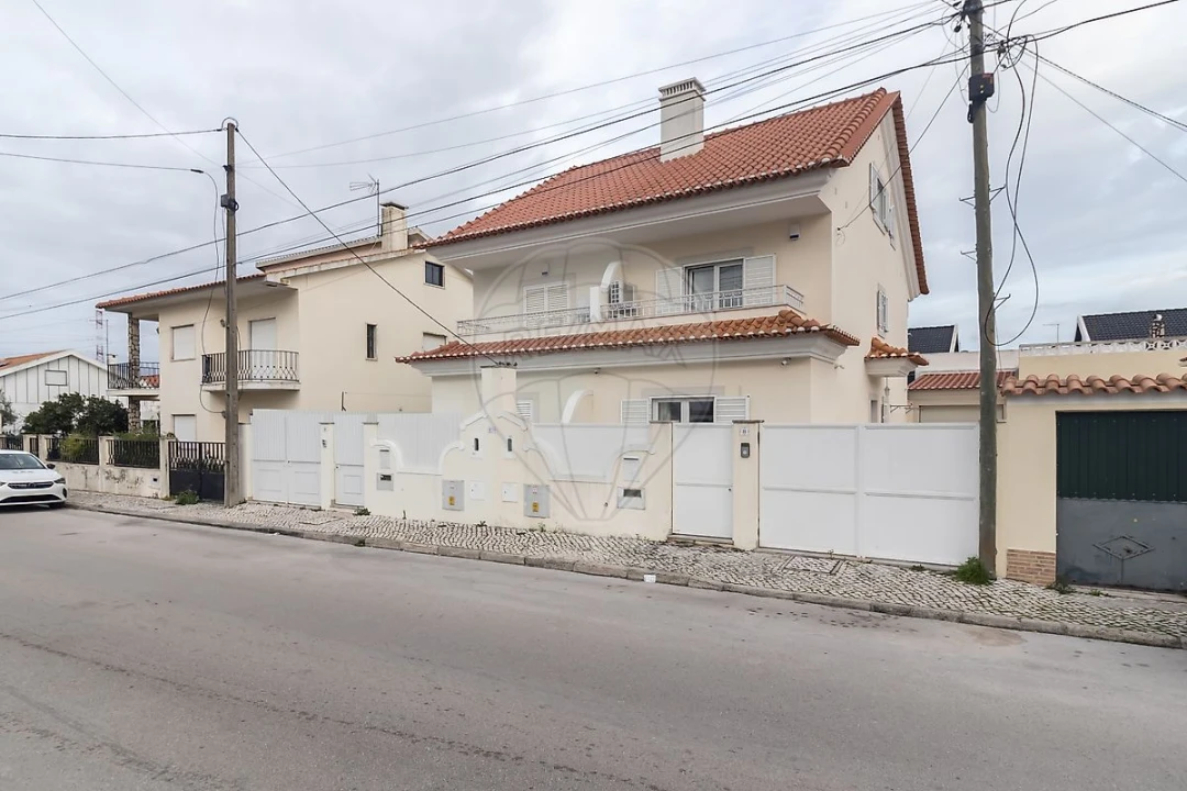 Moradia T3 para Venda em Quinta do Conde Foto 2