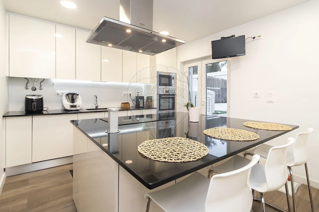 Moradia T3 para Venda em Quinta do Conde Foto 11