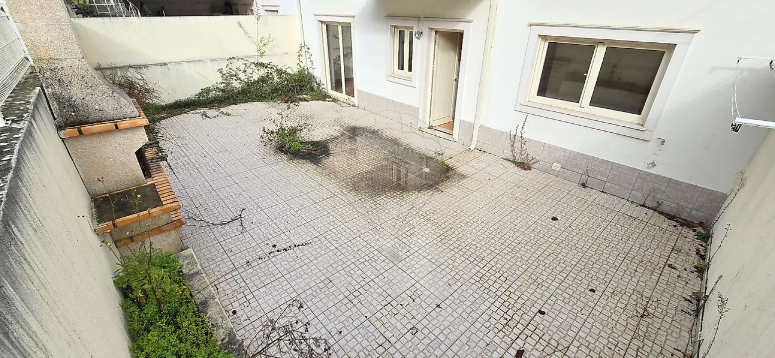 Moradia T4 para Venda em Leiria, Pousos, Barreira e Cortes Foto 9