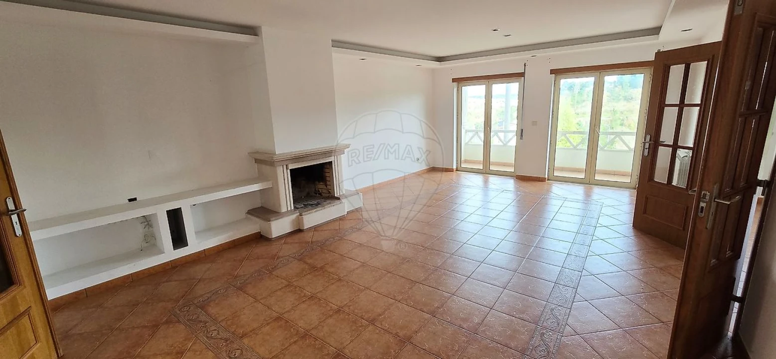 Moradia T4 para Venda em Leiria, Pousos, Barreira e Cortes Foto 33