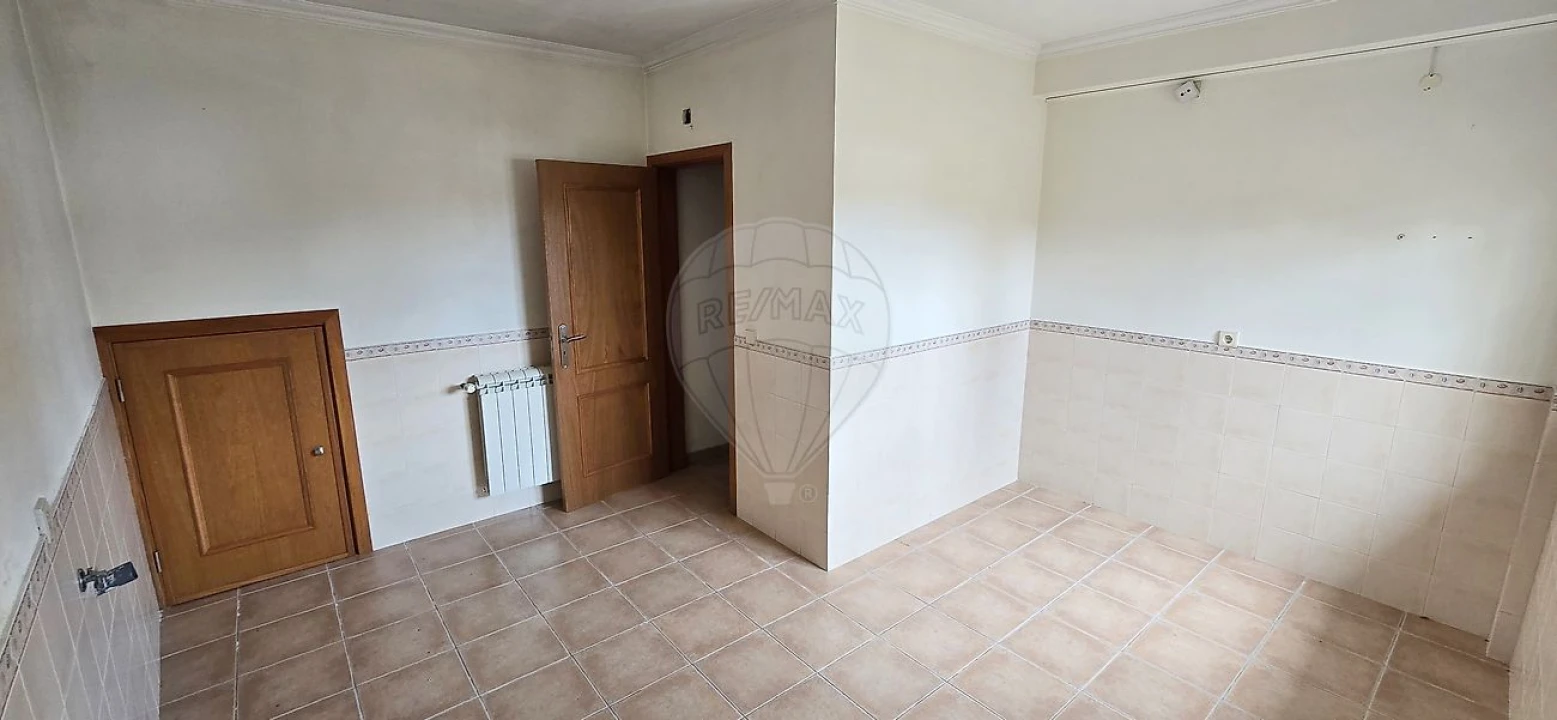 Moradia T4 para Venda em Leiria, Pousos, Barreira e Cortes Foto 27