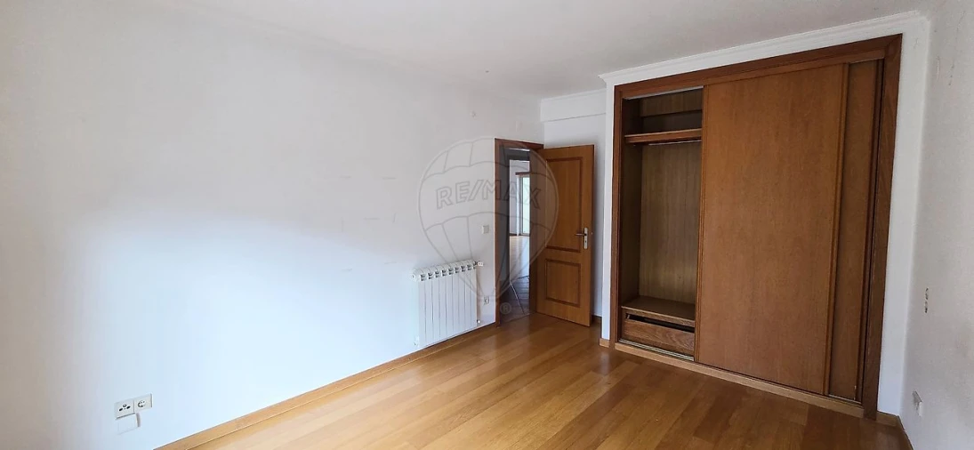 Moradia T4 para Venda em Leiria, Pousos, Barreira e Cortes Foto 11