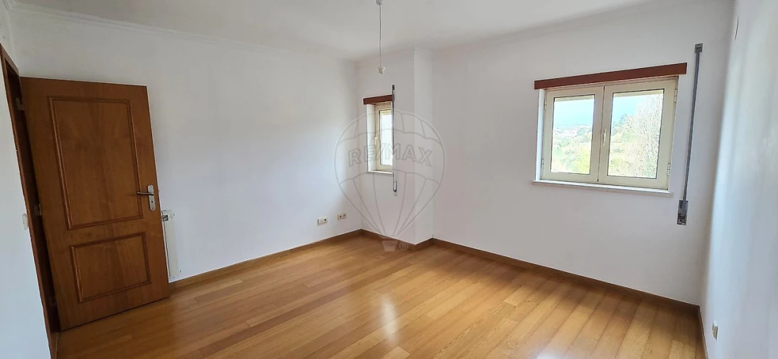 Moradia T4 para Venda em Leiria, Pousos, Barreira e Cortes Foto 23