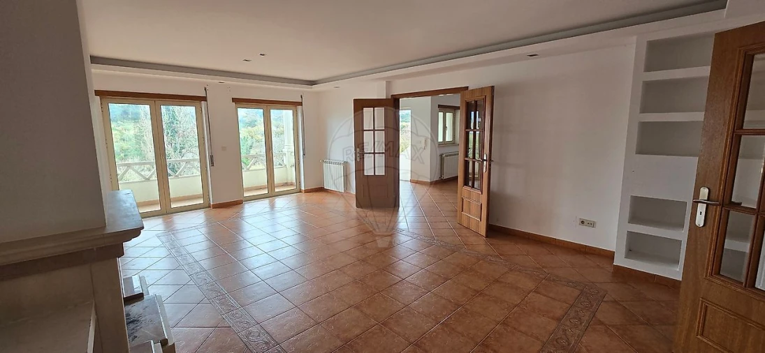 Moradia T4 para Venda em Leiria, Pousos, Barreira e Cortes Foto 13