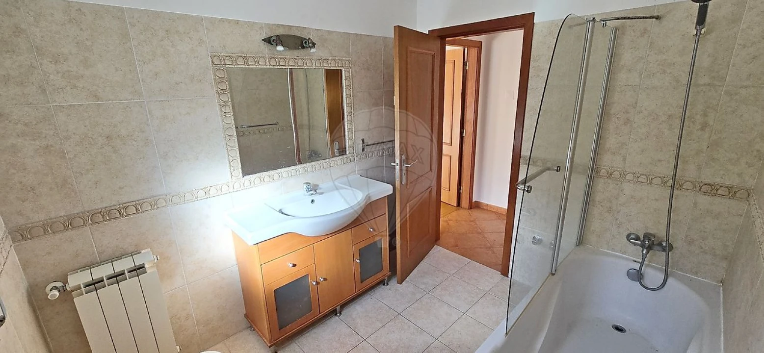 Moradia T4 para Venda em Leiria, Pousos, Barreira e Cortes Foto 30