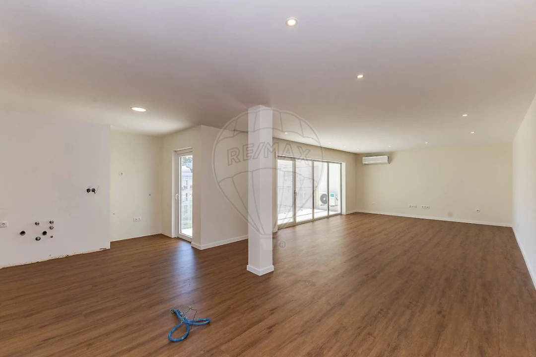 Apartamento T4 para Venda em Silvalde Foto 41