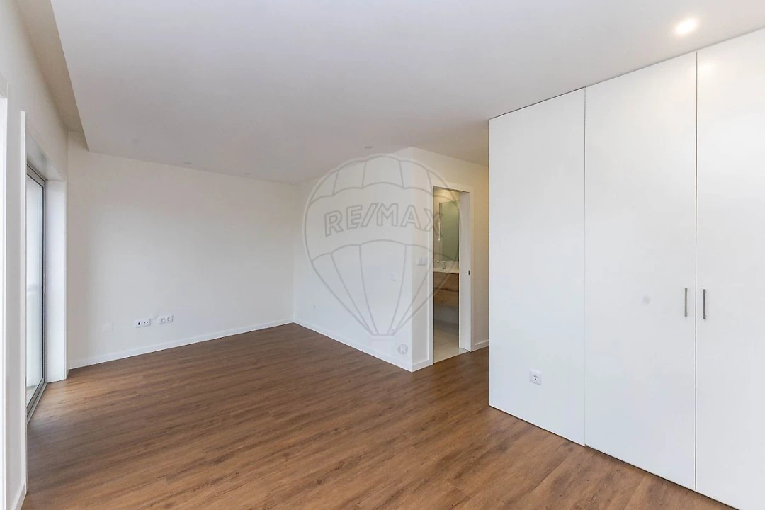 Apartamento T4 para Venda em Silvalde Foto 26