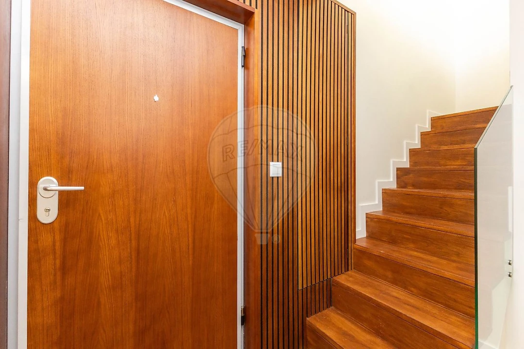 Apartamento T4 para Venda em Silvalde Foto 44