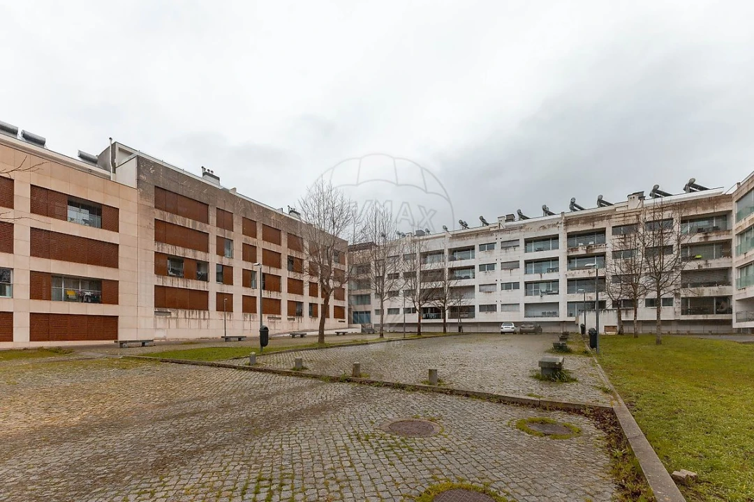 Apartamento T4 para Venda em Silvalde Foto 42