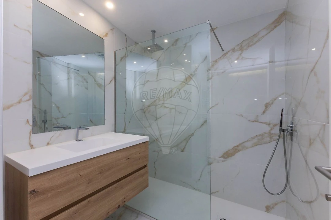 Apartamento T4 para Venda em Silvalde Foto 30