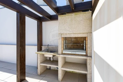 Apartamento T4 para Venda em Silvalde